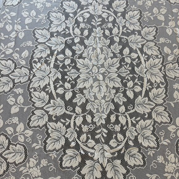 Quaker Lace Ivy Print Ivory Banquet Tablecloth 115 x 60 - Picture 1 of 3